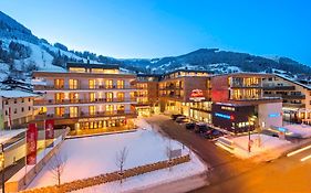 AlpenParks Hotel&Apartment Central Zell am See